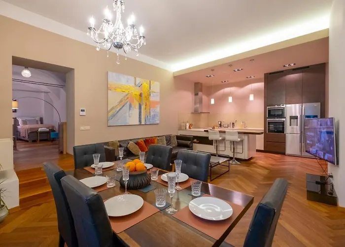 Deluxe Apartment Address Downtown